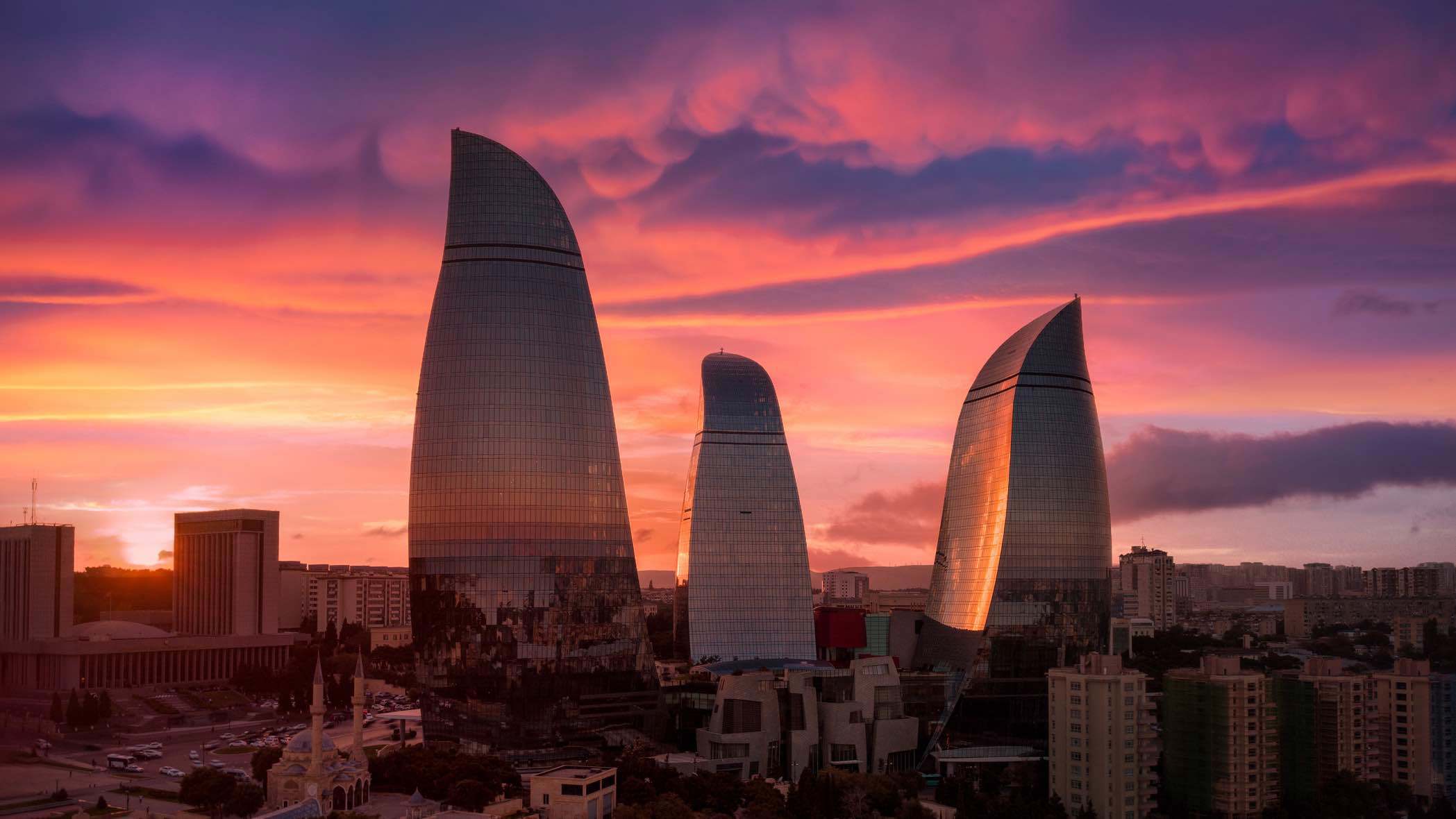 روائع أذربيجان.. جولة في أشهر 3 مدن سياحية (صور)