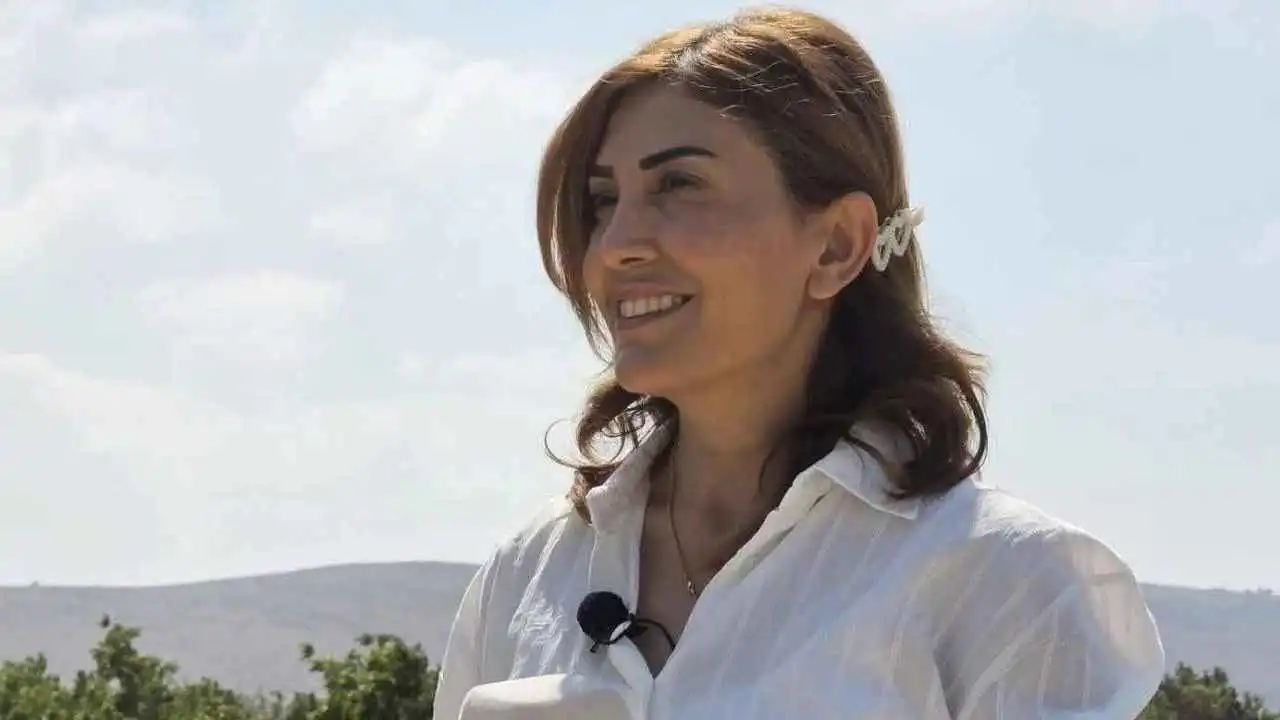 اغتيال الصحفية اللبنانية آمال خليل بغارة "الطيري" (فيديو)