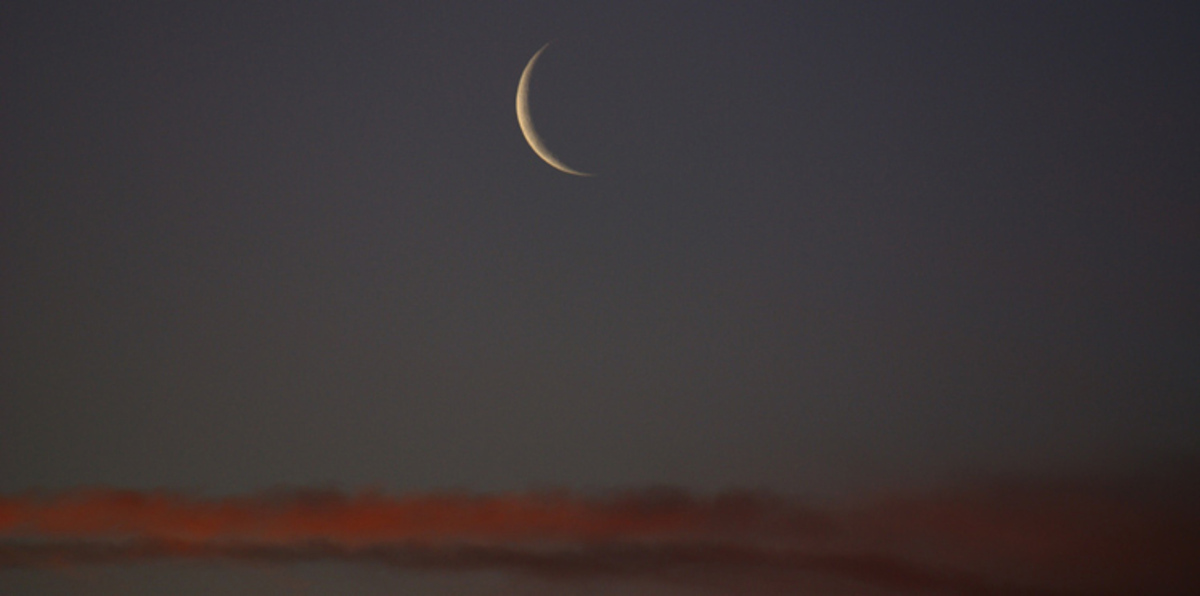 خبراء الفلك: عيد الفطر يوم الأربعاء لاستحالة رؤية الهلال