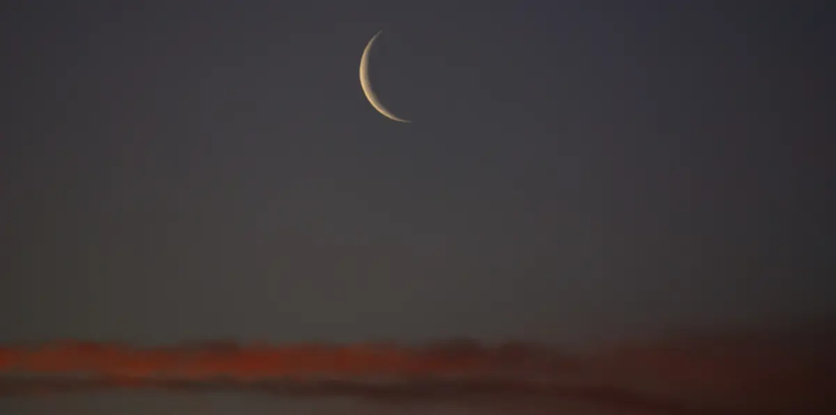 خبراء الفلك: عيد الفطر يوم الأربعاء لاستحالة رؤية الهلال