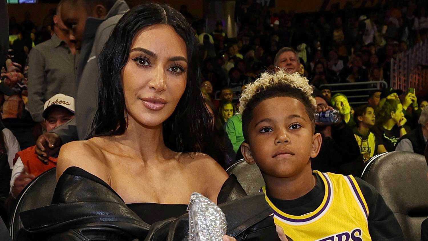 كيم كارداشيان تثير الجدل بمقلب خطير مع ابنها (فيديو)