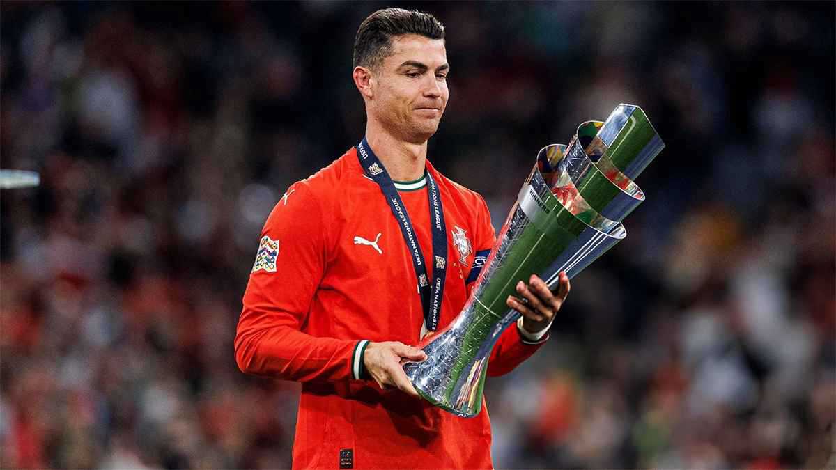 رد ناري من كريستيانو رونالدو بعد استبعاده من سباق الكرة الذهبية