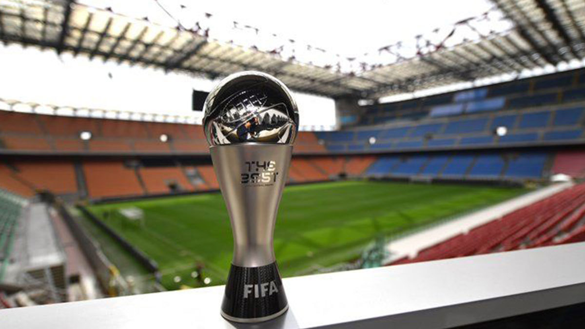 ميسي وكريستيانو رونالدو وفان دايك يتنافسون رسميًا على جائزة "The Best".. تعرّف على القوائم كاملة