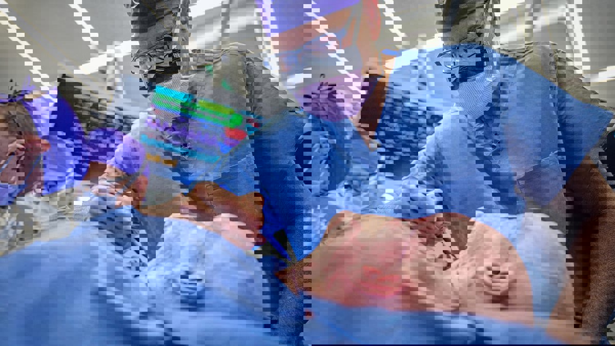 في إنجاز طبي جديد.. نجاح أول عملية زرع لعين كاملة 