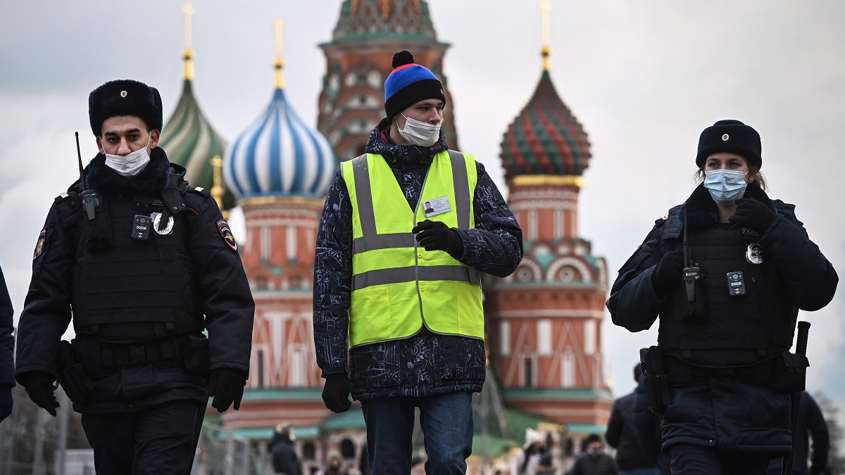 موسكو تحتجز عالما للاشتباه في تسريبه أسرار طيران للخارج