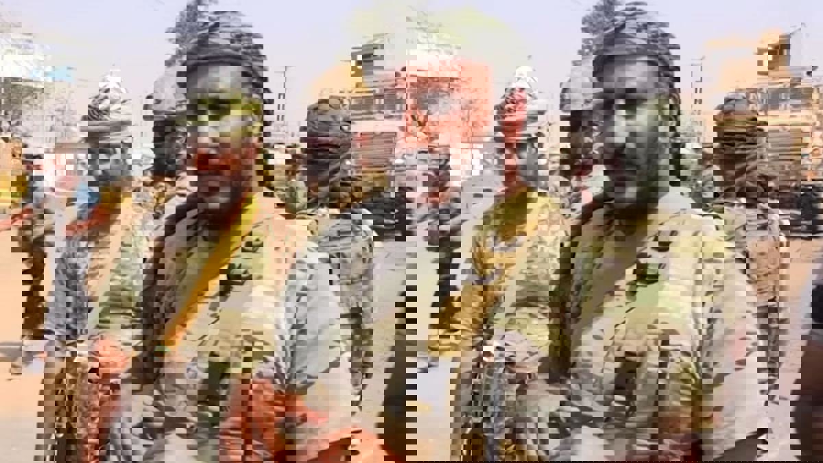 طارق صالح يدعو لإلغاء اتفاق السويد ويسخر من "إخوان اليمن" (فيديو)