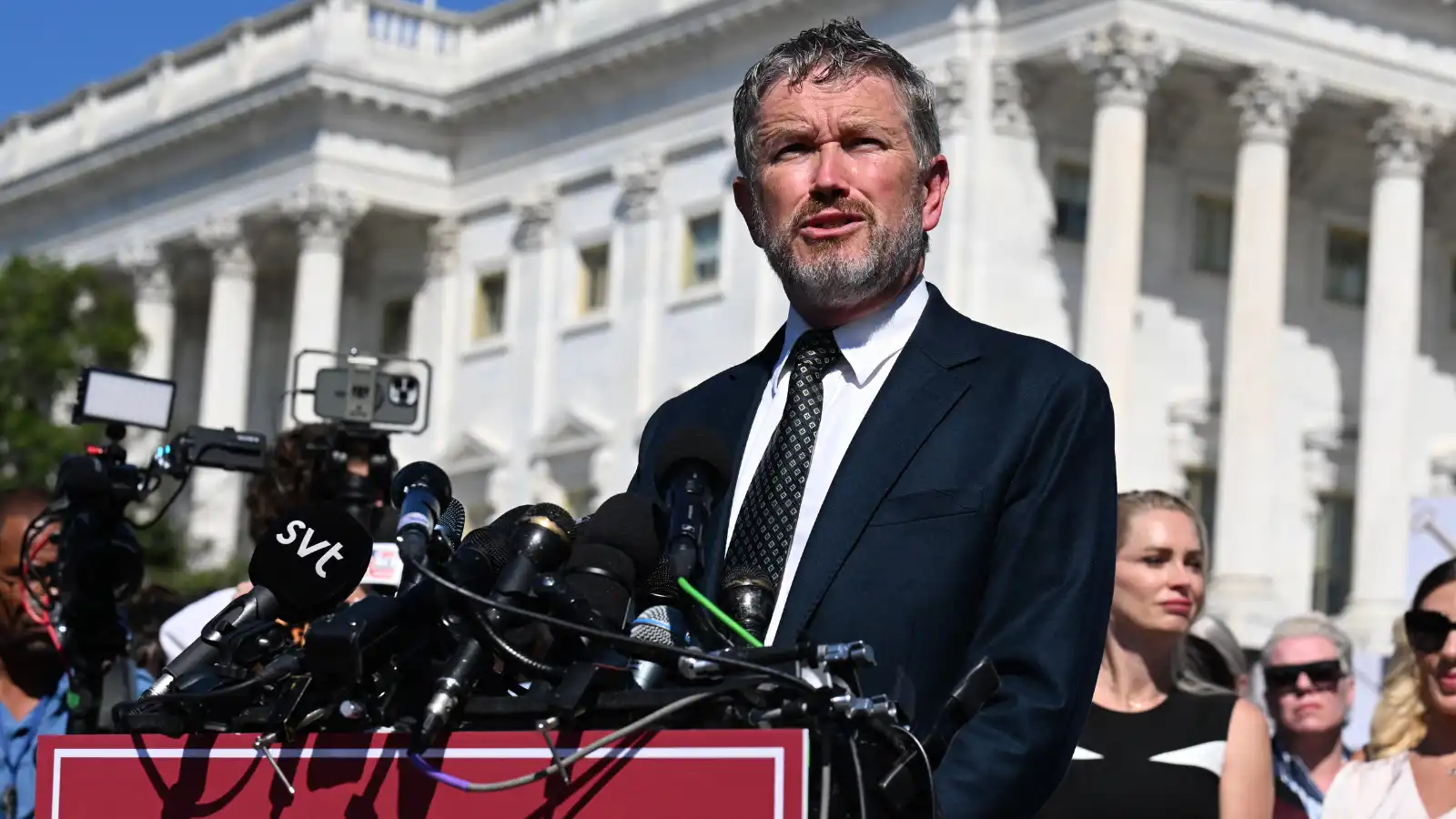 "بوليتيكو": ترامب يبحث عن مرشح قوي لهزيمة النائب المتمرد ماسي