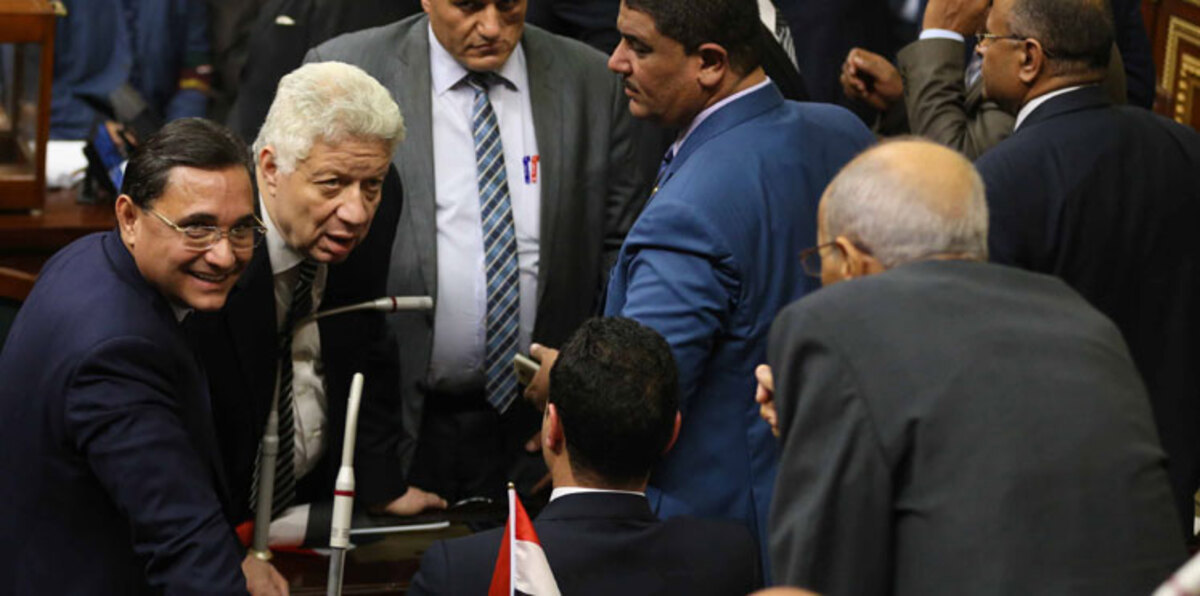 "لعبة الكراسي الموسيقية".. عنوان المواجهة المقبلة في البرلمان المصري