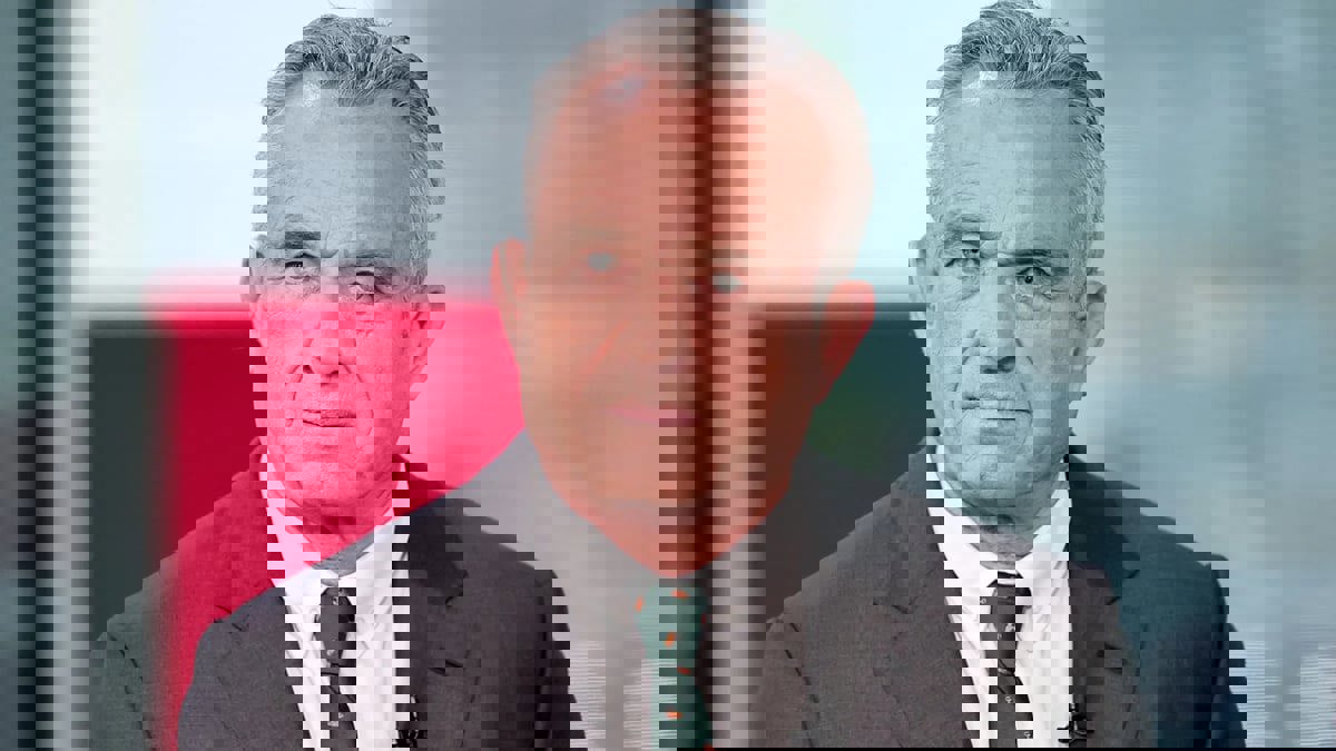 ما الدودة التي أكلت دماغ مرشح الرئاسة الأمريكية روبرت كينيدي؟