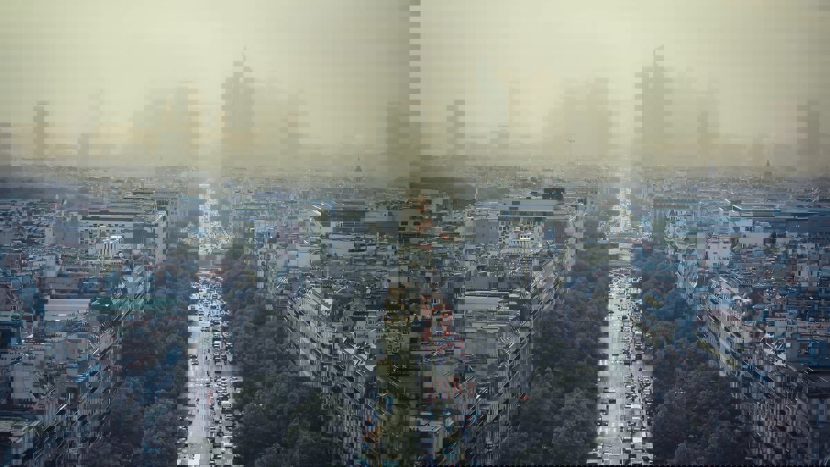 لماذا يبدو الهواء أكثر تلوثًا في الصيف؟