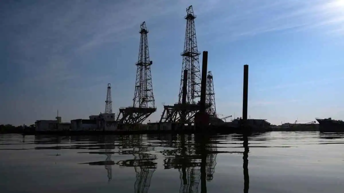 ما الذي يعنيه النفوذ الأمريكي على النفط الفنزويلي بالنسبة لآسيا؟