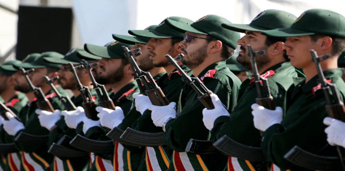 إيران تعزز نفوذها بطريق يصل للبحر المتوسط عبر العراق وسوريا