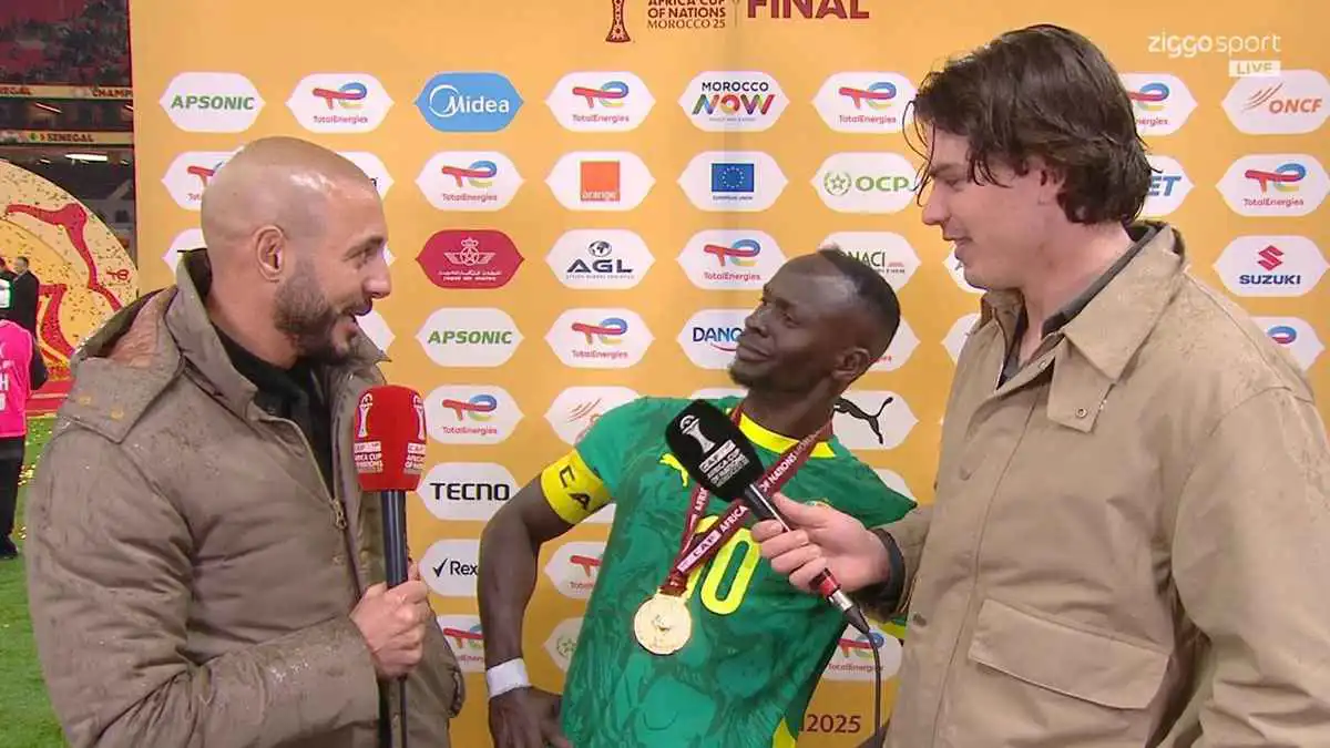 لفتة رائعة بين ساديو ماني وزميله السابق في النصر السعودي (فيديو)