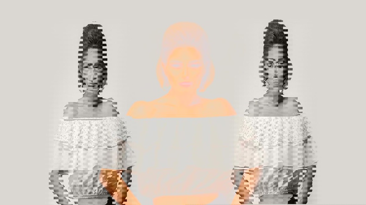 منة فضالي تشارك راغب علامة المسرح وتتراقص على أغانيه 