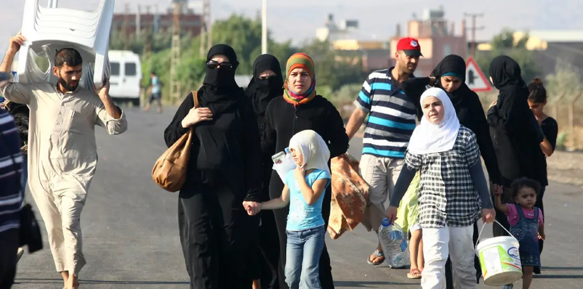 هروب 350 عراقيًا من مناطق سيطرة "داعش" بالأنبار