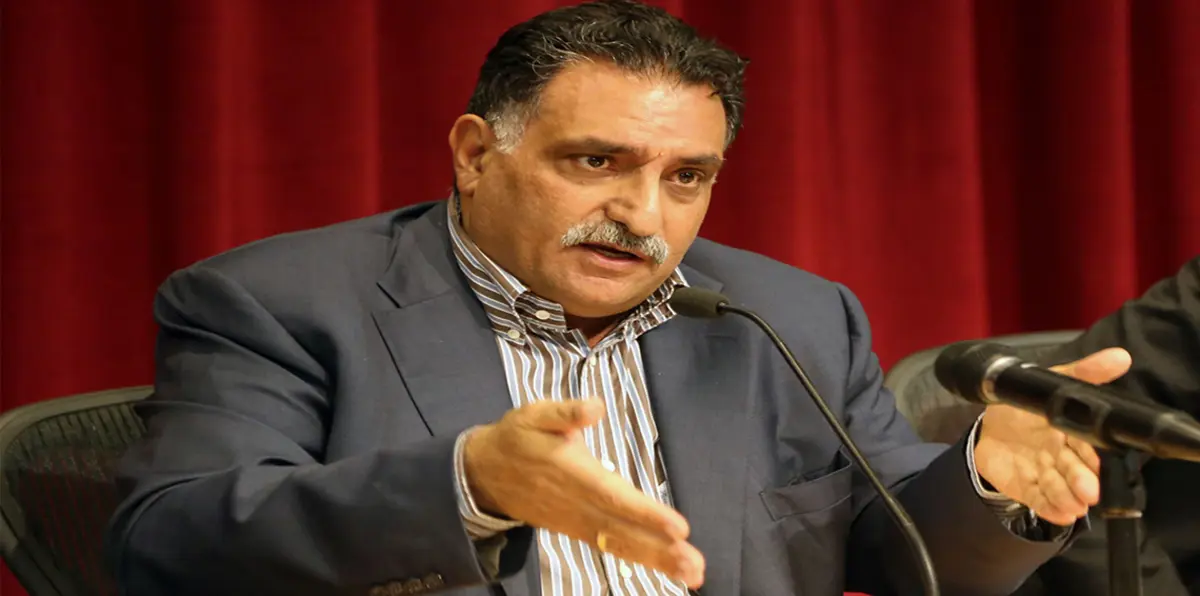 ماذا تعلم الوزير سعود القحطاني من الأزمة الخليجية؟