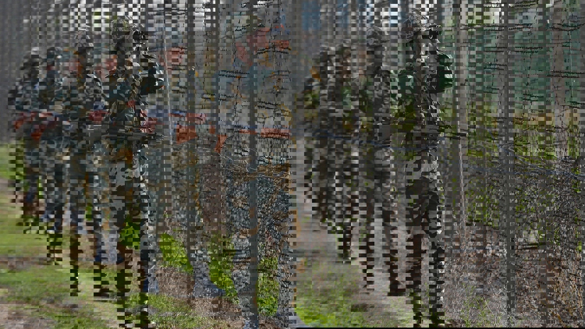 الهند تنفي مزاعم باكستان باستخدام قنابل محظورة مع تجدد التوتر في كشمير