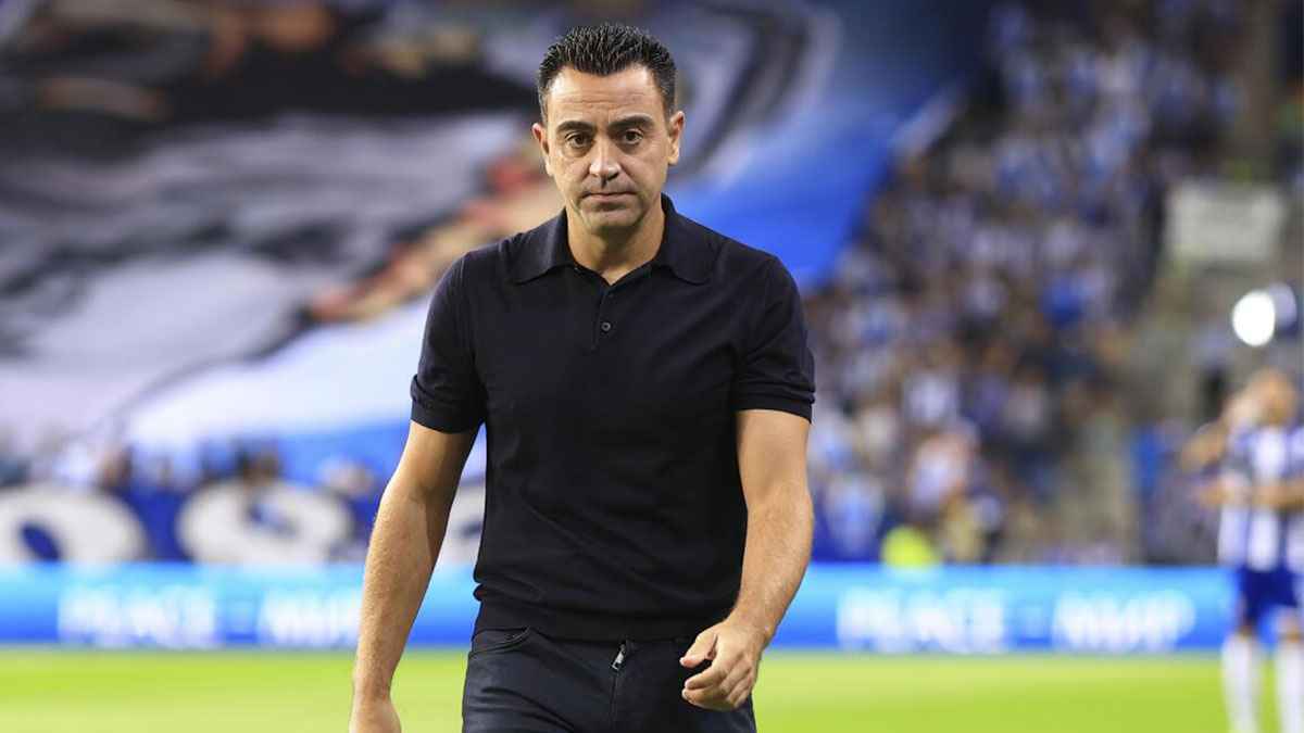 مانشستر يونايتد يفاوض "تشافي" لخلافة تين هاغ