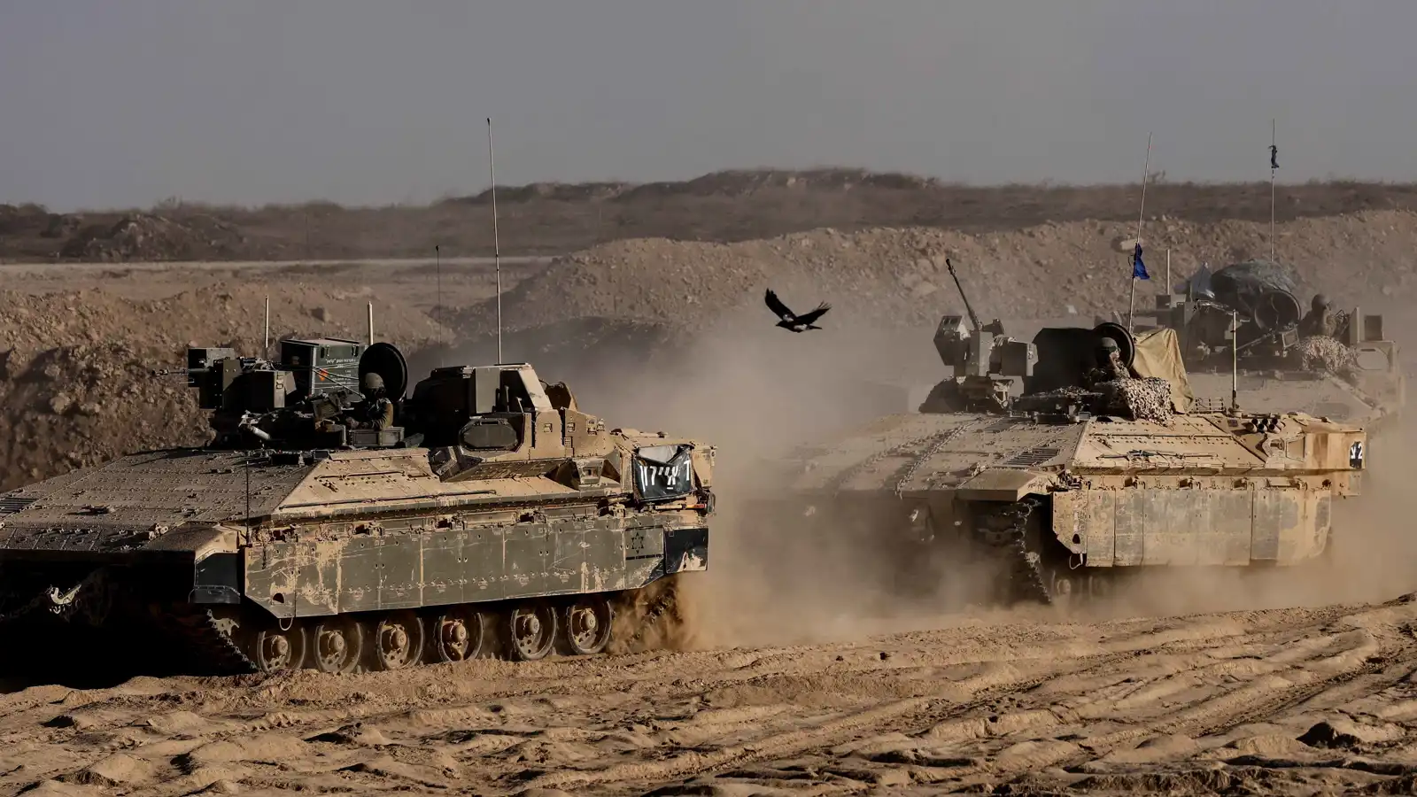 محتجون يقتحمون "مايكروسوفت" تضامنًا مع غزة