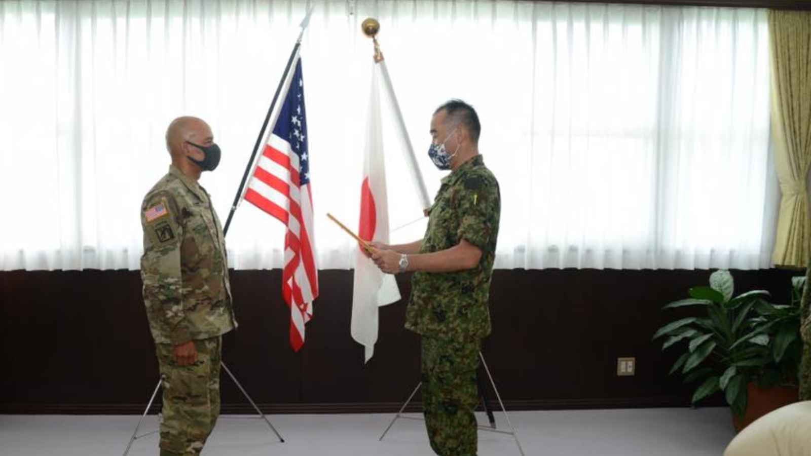 "استفزاز".. ما دلالات المناورات الأمريكية اليابانية قرب الحدود الروسية؟