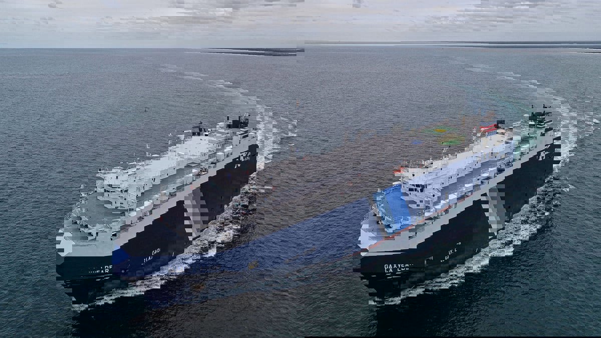 الشركة المالكة لـ"جالاكسي ليدر": السفينة المحتجزة موجودة في ميناء الحديدة