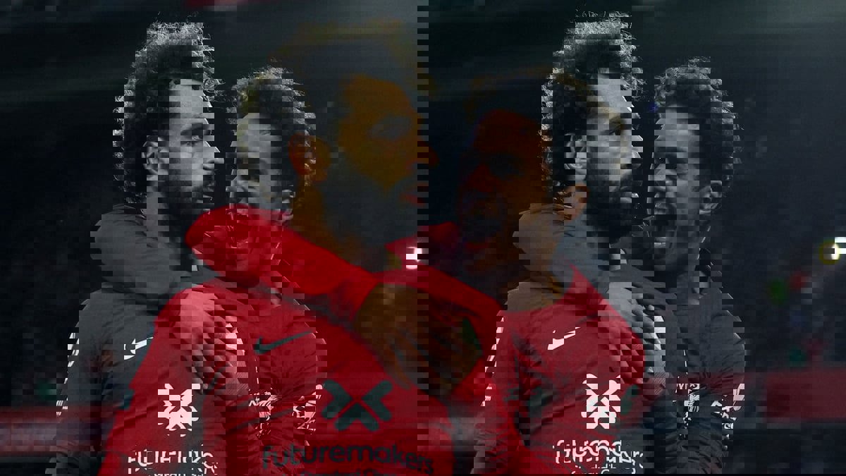 اشتباك بين محمد صلاح وبيرناردو سيلفا.. وطرد كلوب (فيديو)