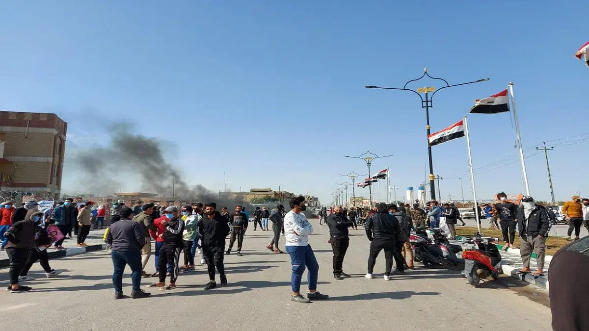 مواجهات بين الشرطة ومحتجين في ذي قار العراقية وسط مطالب بإقالة المحافظ (فيديو وصور)