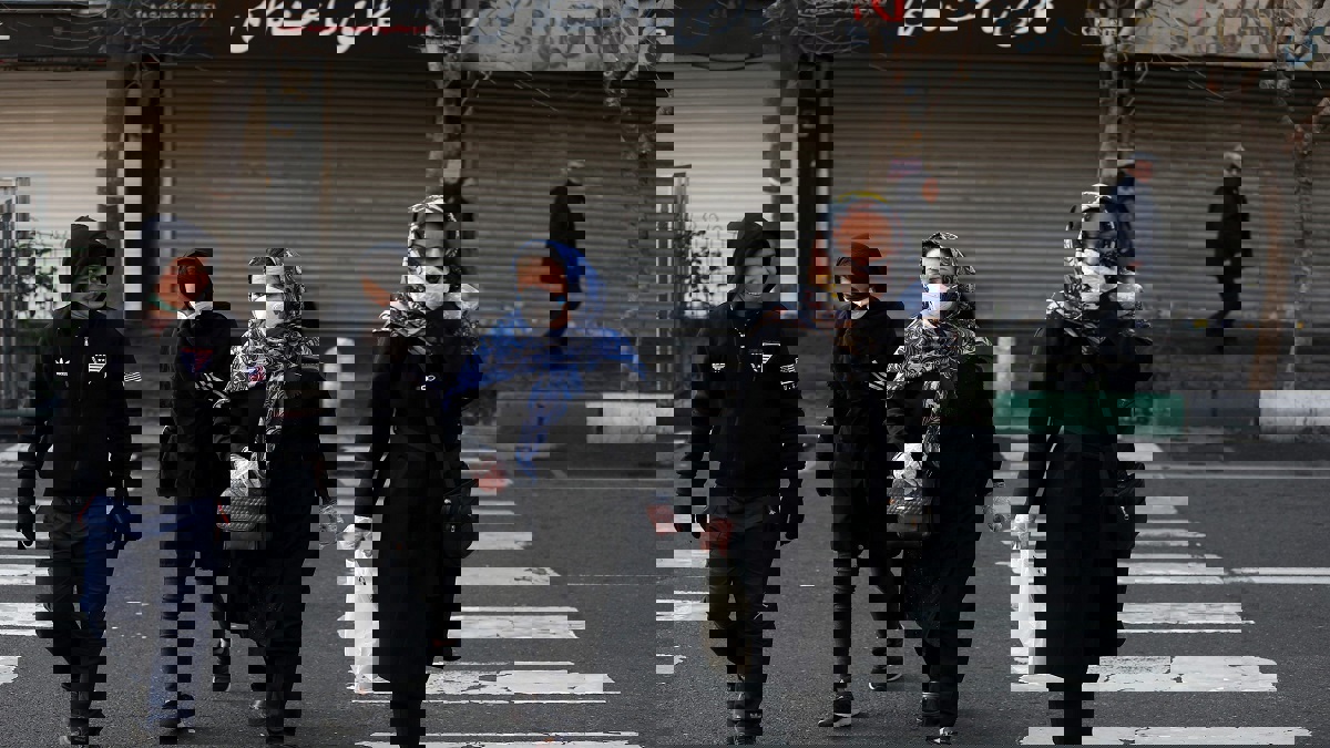 إيران .. 123 وفاة و 966 إصابة جديدة بـ"كورونا"