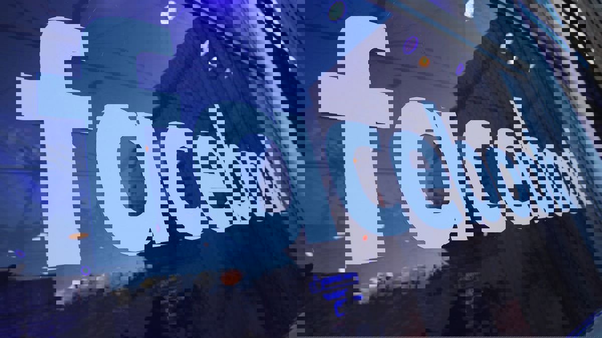 كيف بررت "فيسبوك" تعقب مستخدميها؟