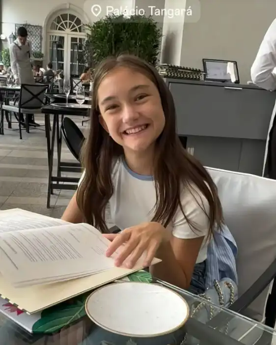 ابنة جود لو وكاثرين هاردينغ