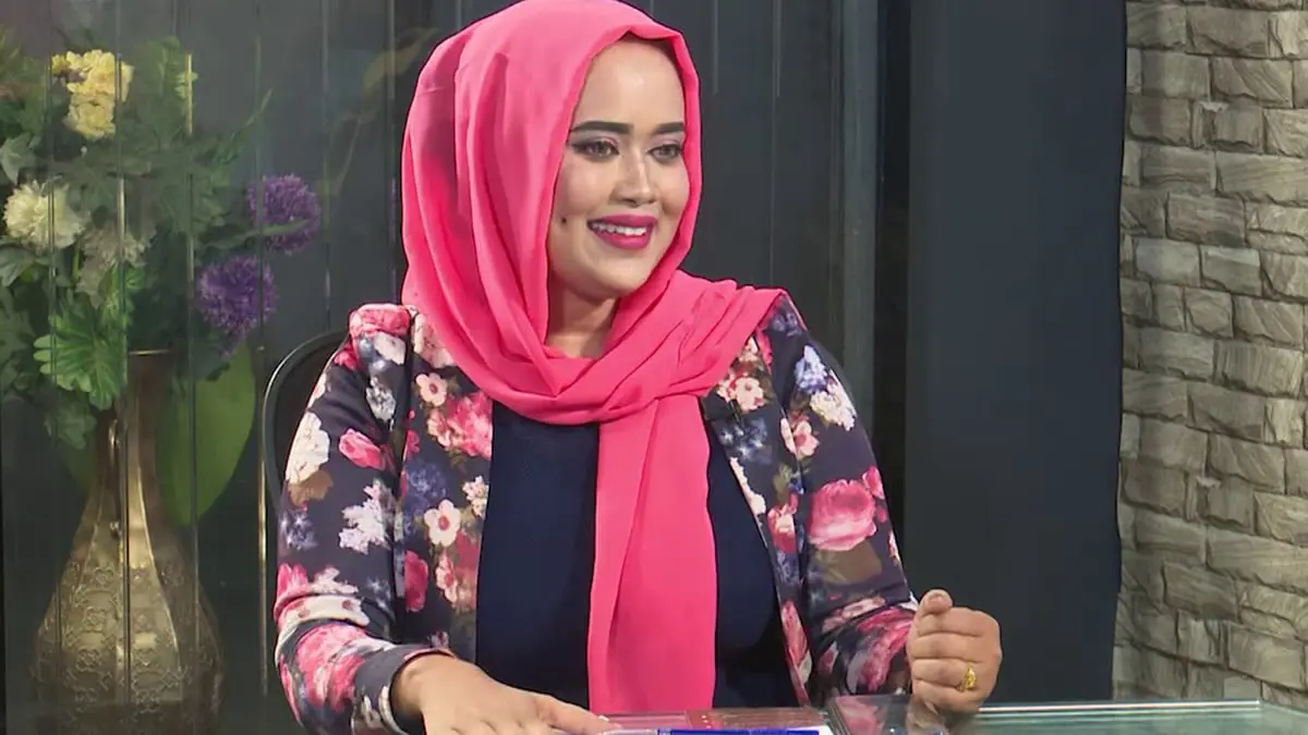 السودان.. إطلاق سراح صحفية اتهمت مستشارا لحمدوك بـ"اغتصاب" عاملة نظافة