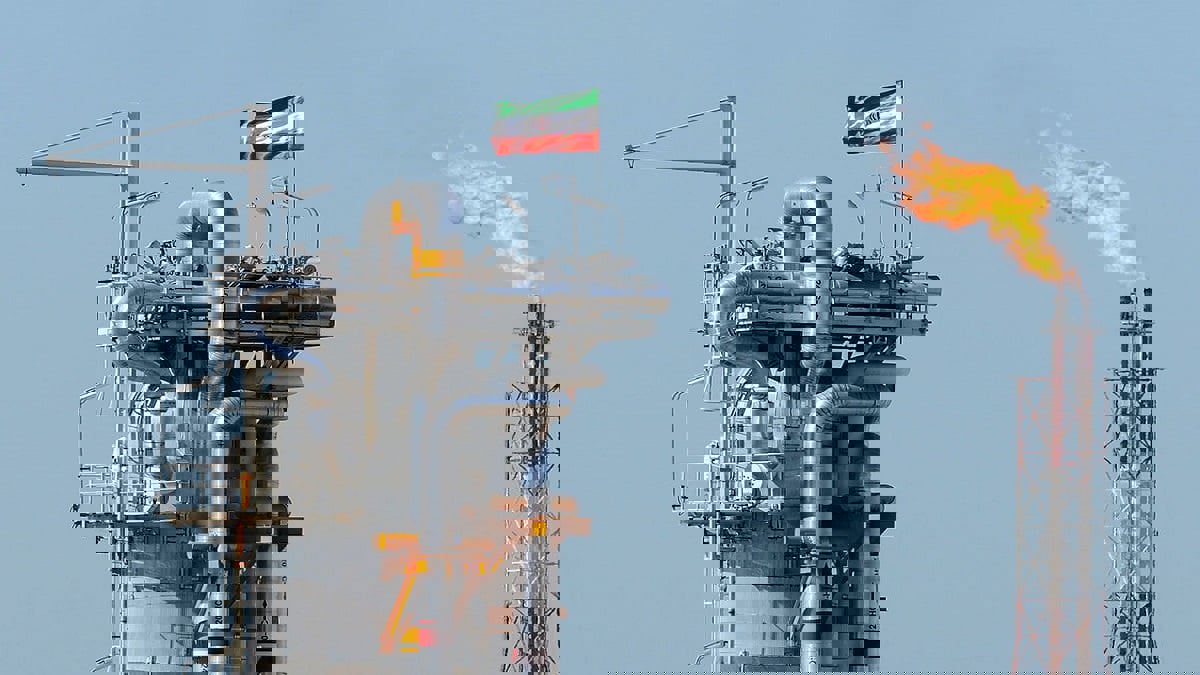 إنتاج إيران من النفط يخوض سباقا مع الزمن في ظل استمرار العقوبات الأمريكية