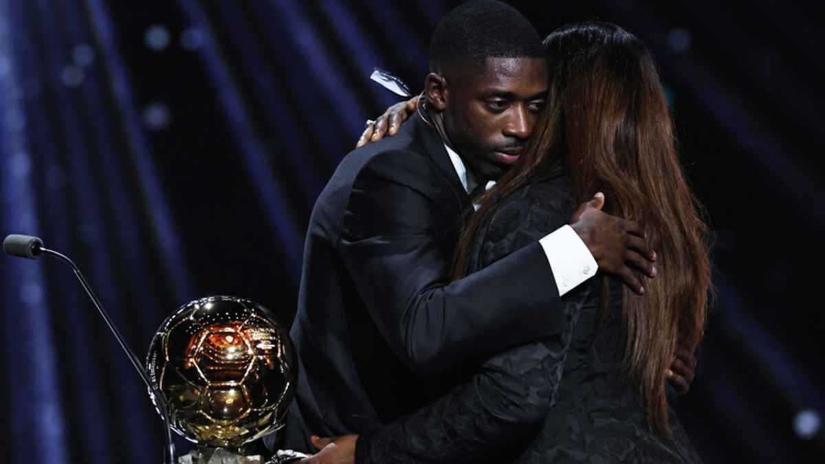 أمام الصحفيين.. موقف محرج للرئيس الفرنسي السابق بسبب والدة عثمان ديمبلي