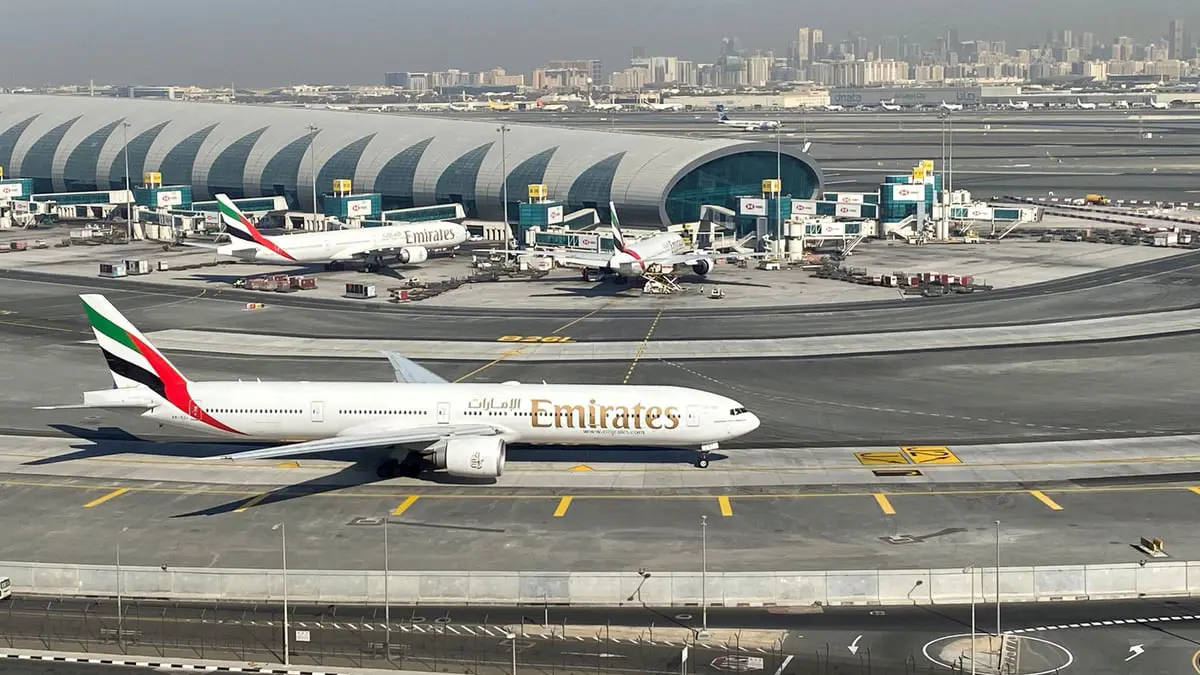 تحقيق بواقعة تسببت بإلغاء إقلاع رحلة لطيران الإمارات من مطار دبي‎‎