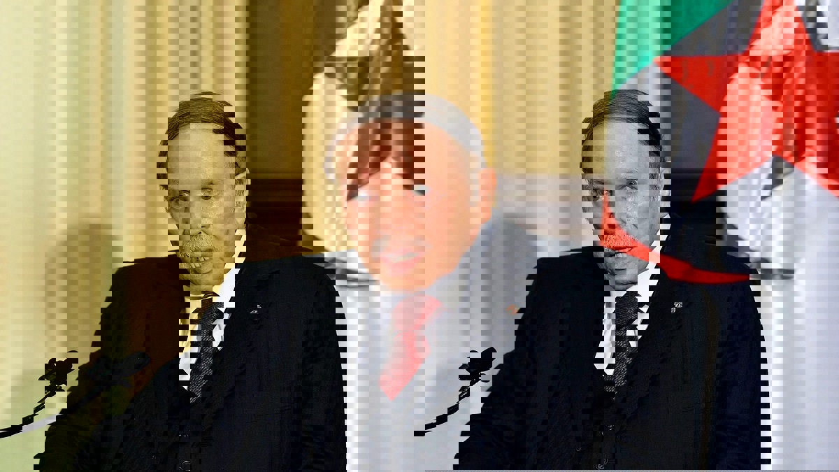 الجزائر.. تمرد 72 من قيادات الحزب الحاكم على قرارات بوتفليقة