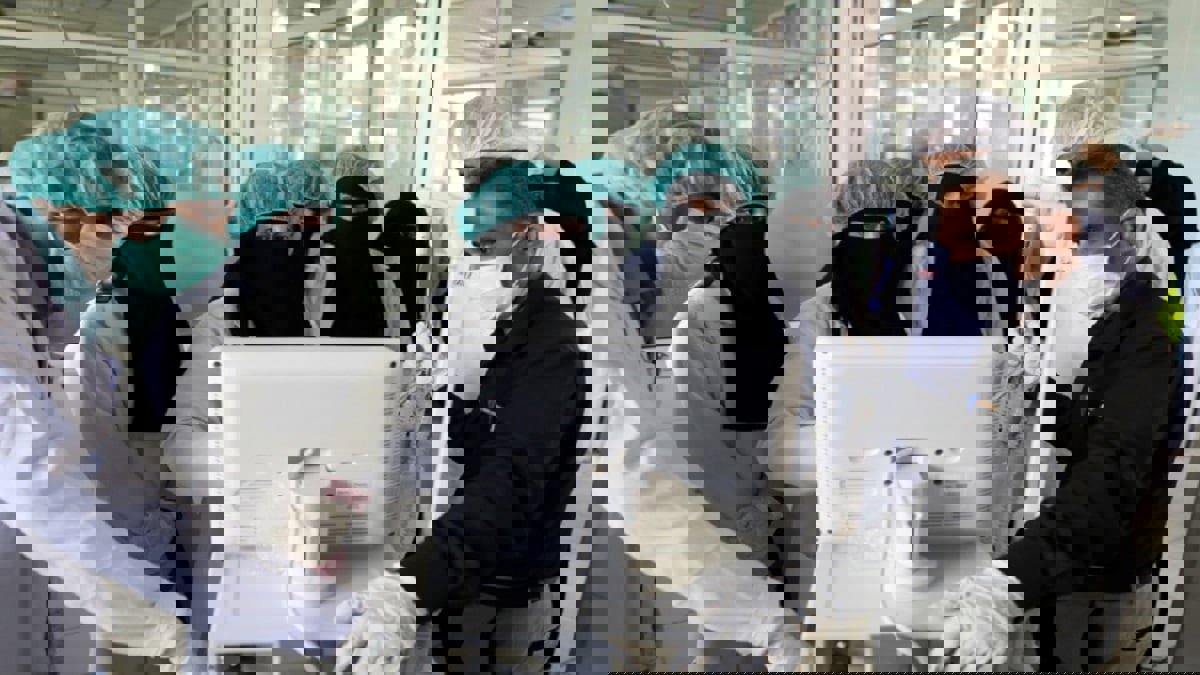 عبر آلية كوفاكس.. اليمن يتسلم أول دفعة من لقاحات كورونا بعد أقل من شهر