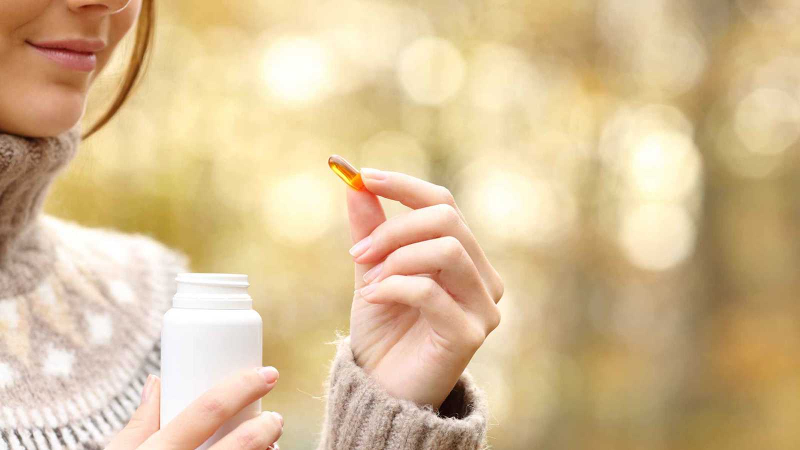 "فيتامينات الخريف".. تحمي من الزكام أم وهم تسويقي؟