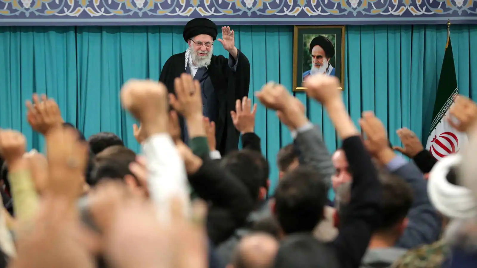 لمواجهة التفوق الأمريكي.. إيران تستعين بفتوى الجهاد والفوضى كأداة ردع