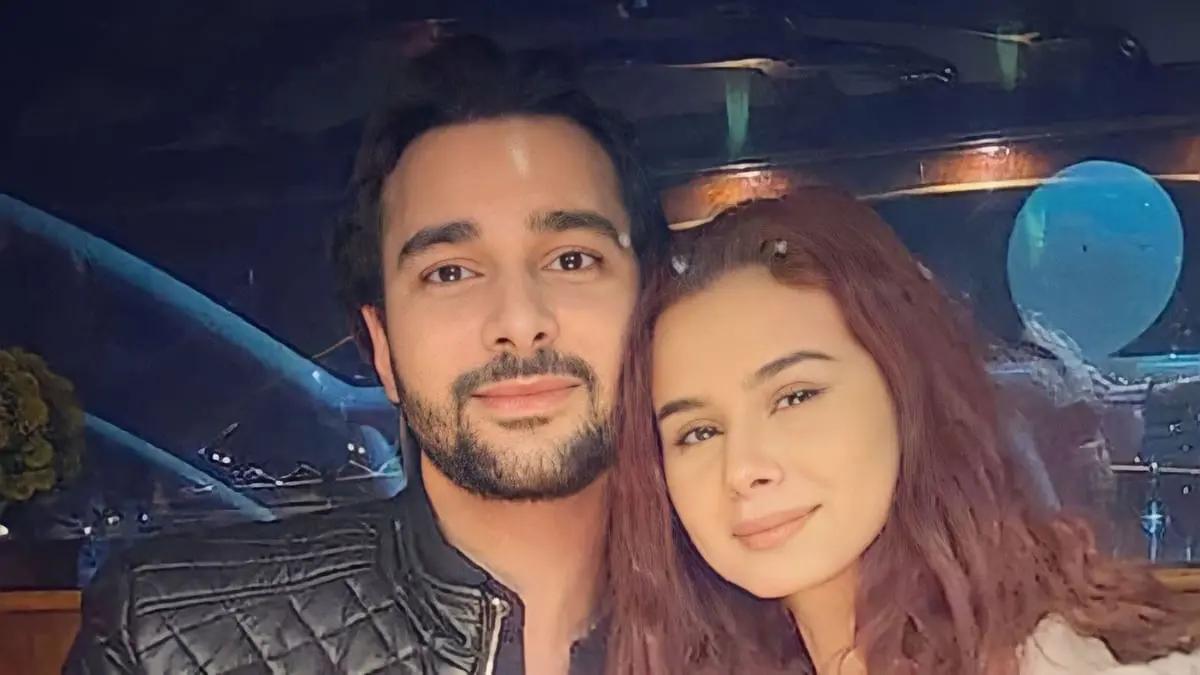 منة عرفة: أنا ومحمود المهدي لم نتطلق رسميا