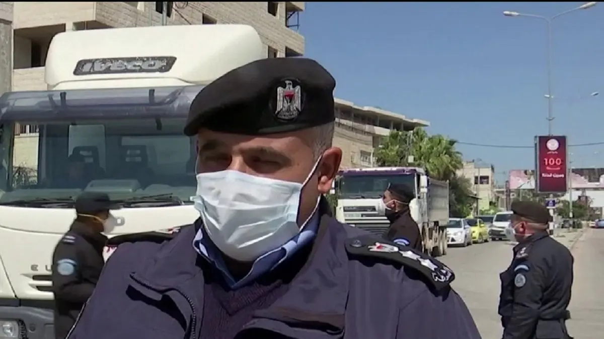 طرائف "كورونا".. هرب من الحجر لرؤية خطيبته فحجر عليها وعلى أسرتها