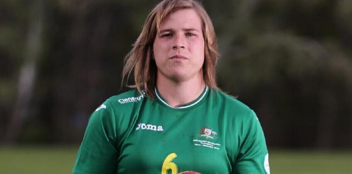 أستراليا تسمح لمتحول جنسيًا بالمشاركة في فريق كرة قدم نسائي (صور)