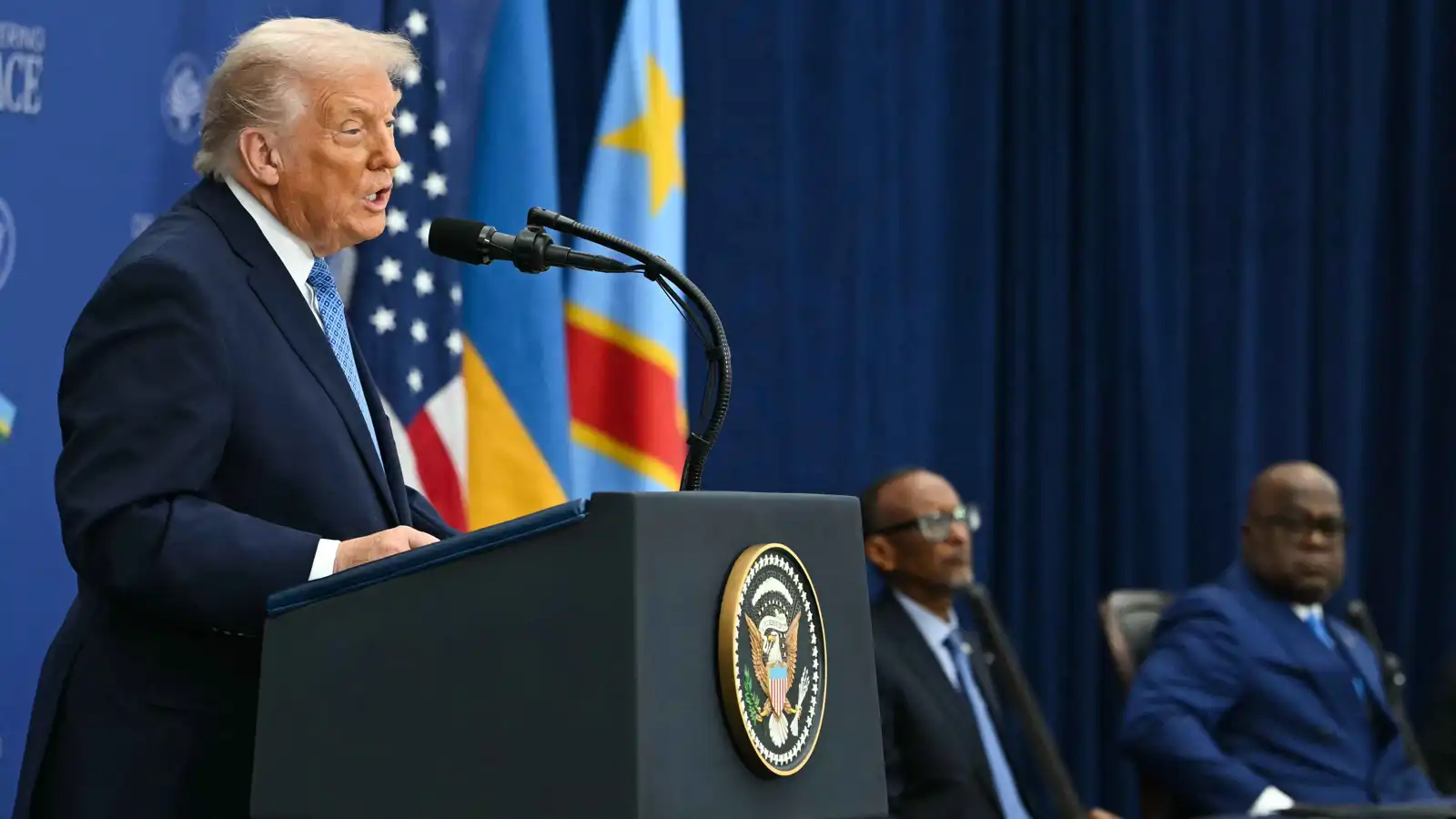 "اتفاق تاريخي".. ترامب يعلن تسوية الحرب بين الكونغو الديمقراطية ورواندا