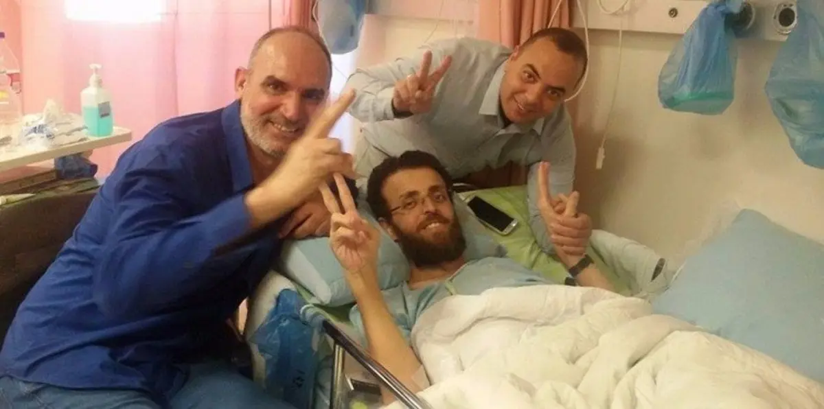 إسرائيل تقرر الإفراج عن الصحفي محمد القيق