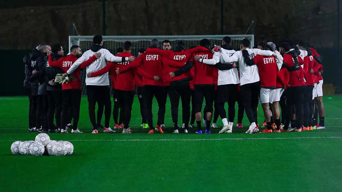 زيزو وإمام عاشور يسببان أزمة لحسام حسن قبل مواجهة زيمبابوي