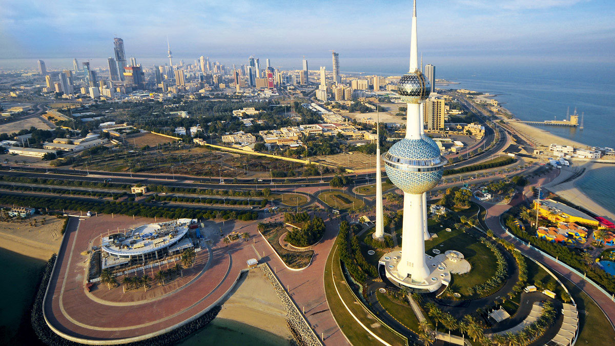 شاهد إتلاف أكبر كمية مخدرات في تاريخ الكويت