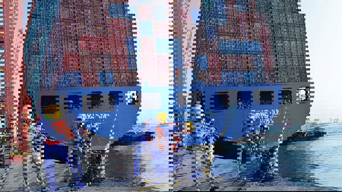 الإمارات.. إحباط محاولة تهريب بضائع ممنوعة عبر ميناء الفجيرة