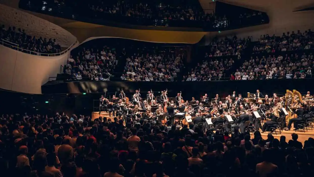 اعتقالات واضطرابات خلال حفل إسرائيلي في باريس (فيديو)