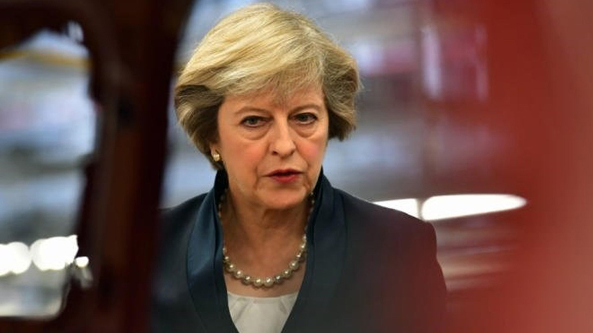 صحيفة: ماي تبحث تعديل اتفاق الجمعة العظيمة لحل أزمة بريكست
