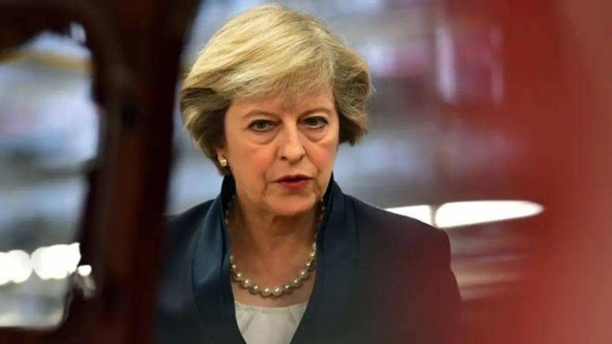 صحيفة: ماي تبحث تعديل اتفاق الجمعة العظيمة لحل أزمة بريكست