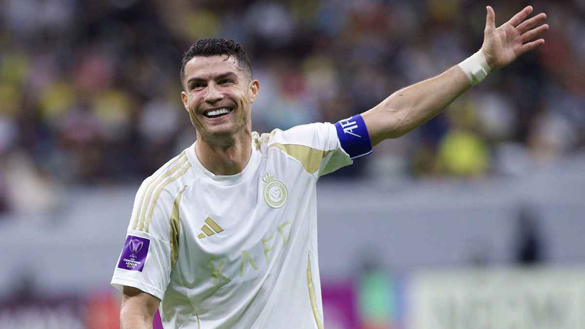 هل ينتقم من ميسي؟.. سر تهنئة إيلون ماسك لرونالدو